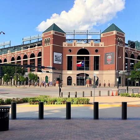 Family Friendly 2Bdrm-Walk To At&T/Cowboys Stadium Арлінгтон Екстер'єр фото