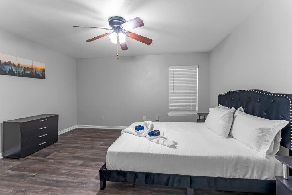 Family Friendly 2Bdrm-Walk To At&T/Cowboys Stadium Арлінгтон Екстер'єр фото